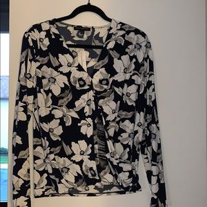 Banana Republic long sleeve top. New with tags.